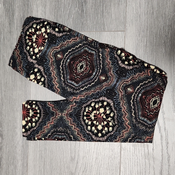 LuLaRoe S/M leggings - Picture 1 of 2